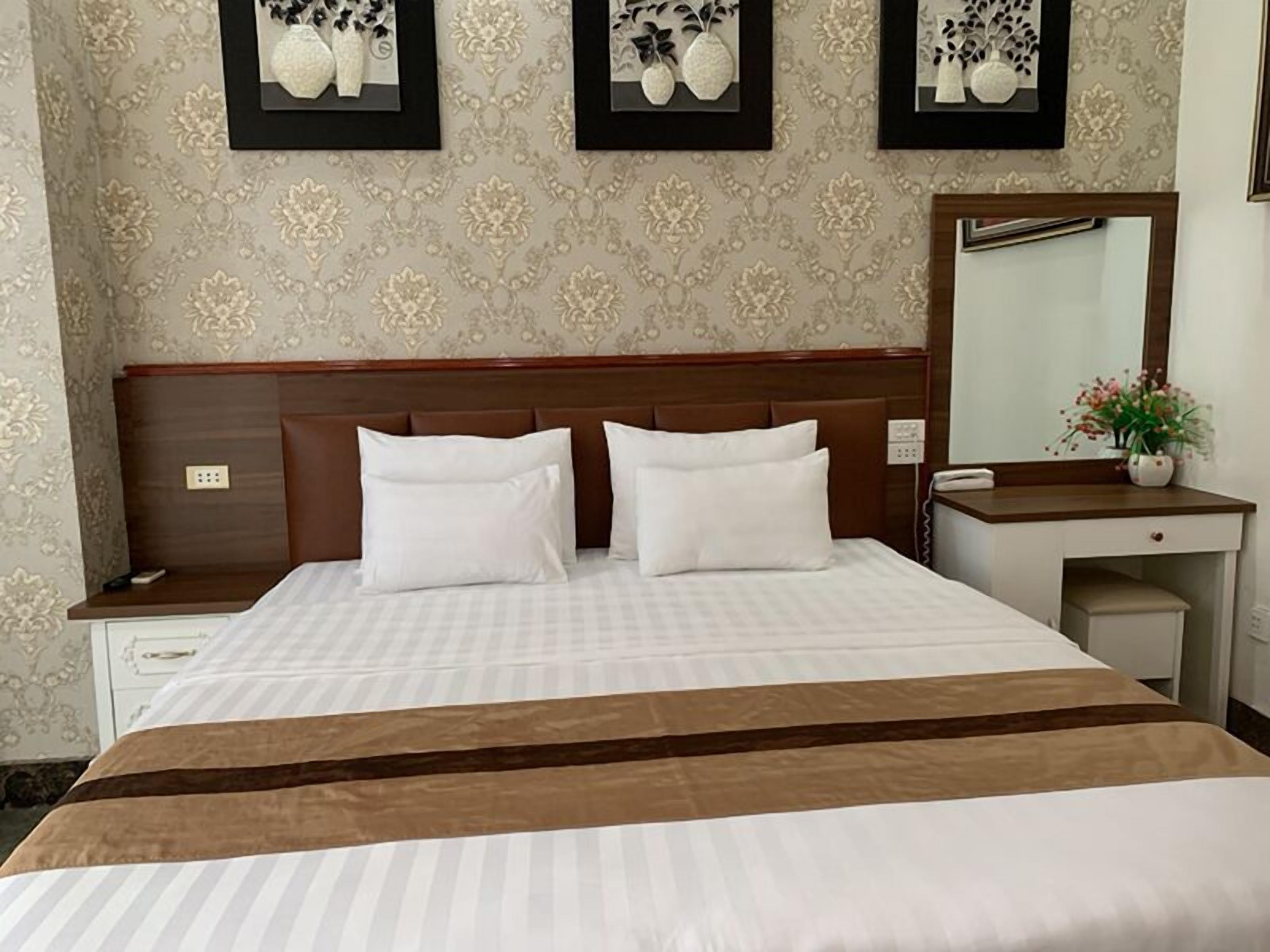 Hotel Nhat Ly — Photos 1